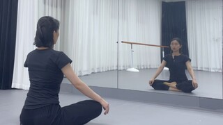 فيديو تدريبي لأساسيات الرقص الكلاسيكي الصيني - مرحلة أولى: حركات رفع وخفض اليد