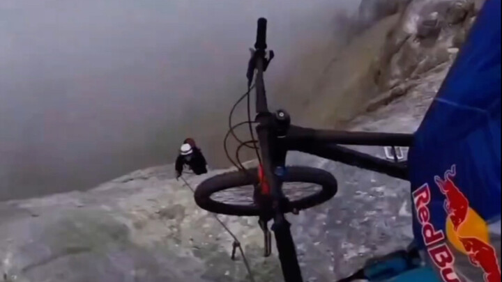 转告他妈妈，今晚不回家吃饭了。