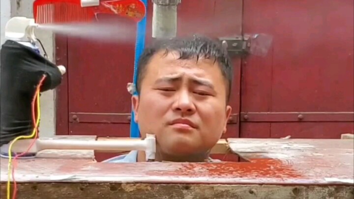 Automatic Hair-Combing Machine! The Coolest Invention Ever!