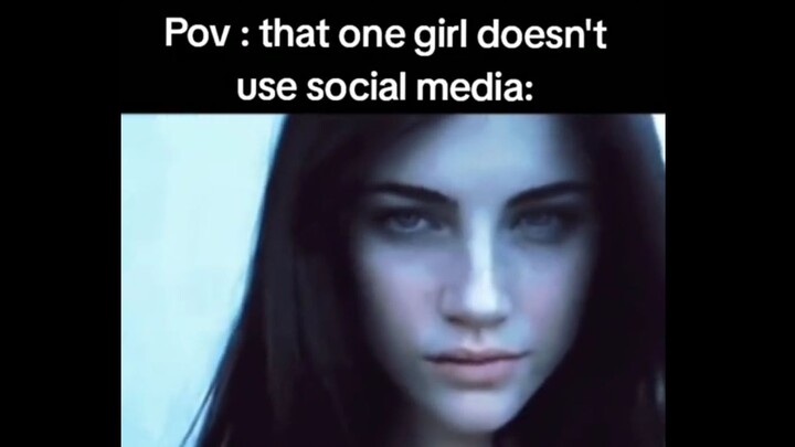 The girl who never uses social networks and prefers reading: