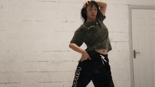 [Ukeylee] ซ้อมเต้นทุกวันเท้าเปล่าไม่กลัวใส่รองเท้า! ล้มทันทีหลังจากเต้นฟังก์แจ๊ส ฮ่าๆ! ท่าเต้นสุดร้อ