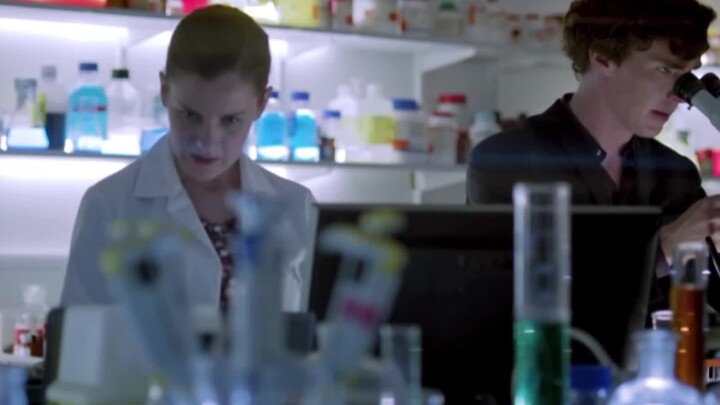 【فو هوا】 "تعتقد أنه لا يراك، فتبدو حزينًا جدًا"