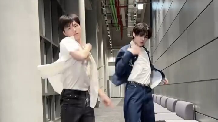 [Kpop] The same challenge of appearance roller coaster, how can you only please one eye?