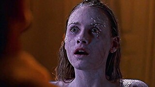 小哥掉进冰窟窿，出来后靠吸收别人热量存活