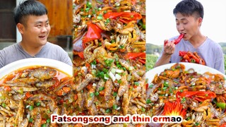 All kinds of country food made by Songsong and Ermao are so delicious, they are really greedy