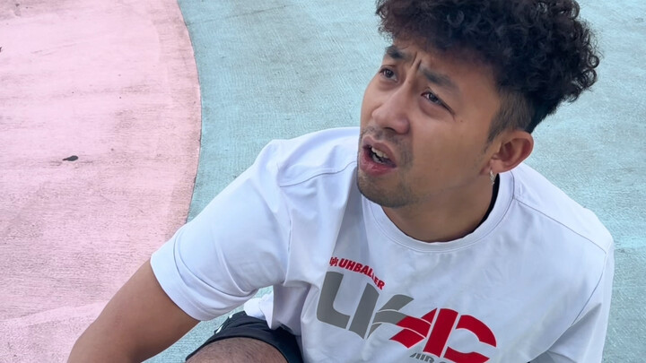 Bạn đã từng gặp kiểu cầu thủ bóng rổ ưu tú như thế này chưa?