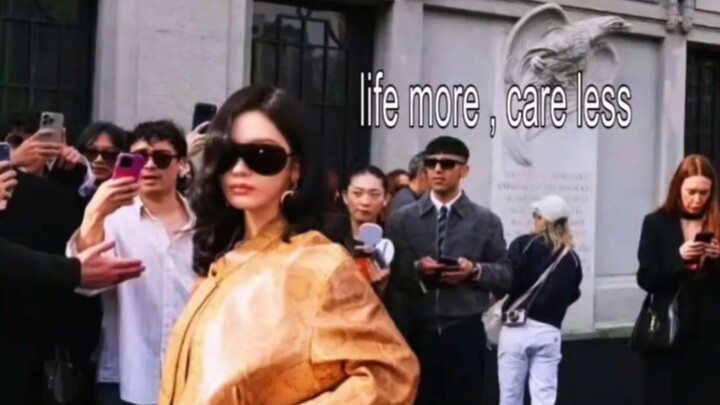 Gak bisa juga nih ngikutin gaya santai ala Giselle! Dari ‘imitasi orang kaya’ jadi ‘imitasi Giselle’