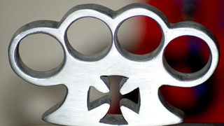 Casting Aluminium Knuckle Duster out of empty Aluminium CANS