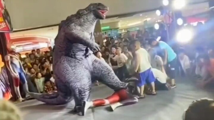 孩子们！扫码付款光之能量，让迪迦复活！