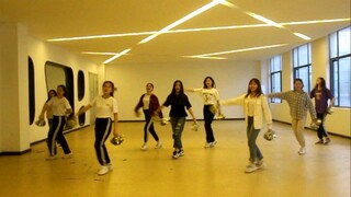 Luyện tập cổ vũ Cheerleading trong phòng tập - Slam Dunk