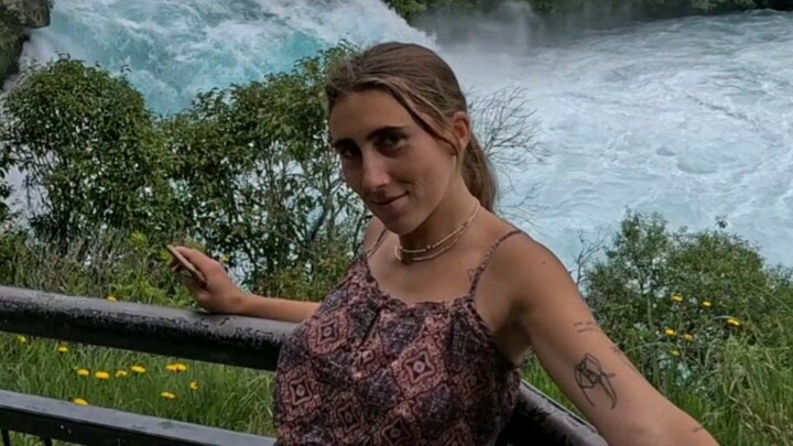 💦 Sarah的“调皮瀑布科普”！这水量到底有多猛？🤪🇳🇿