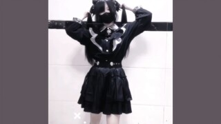 仅剩的五官也被刘海遮完了