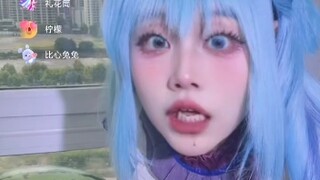 Aqua memamerkan keterampilan tradisionalnya