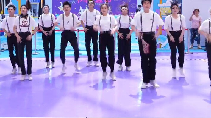 [Kỷ niệm 10 năm SEVENTEEN] Vũ đạo nóng bỏng tái hiện những tác phẩm kinh điển! Phiên bản encore đặc 