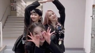 JYP新女团NMIXX出道曲《O.O》舞蹈视频公开！