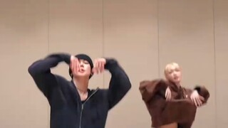 “kpop所有的舞蹈都应该被崔然竣跳一遍...怎么会有魅力这么强的爱豆啊 moa们真的吃的很好”【TXT｜盘点一些我喜欢的燃尽challenge】