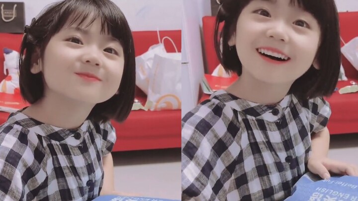 Little girl tells her mom that a kindergarten classmate wants to marry her—her innocent words melt e