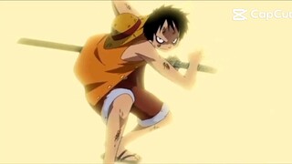 LUFFY MENGUNAKAN PEDANG.