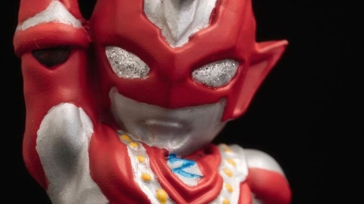 ลองเปลี่ยนตุ๊กตายางราคา 3 เหรียญเป็นตุ๊กตาไฮเอนด์ด้วยการวาดภาพด้วยปากกา