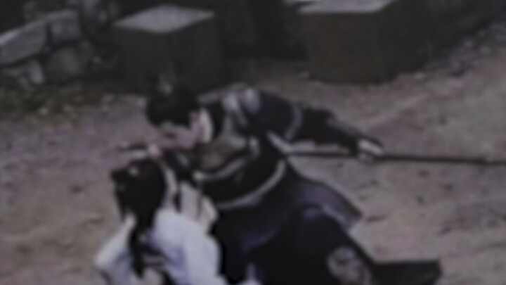 How to rally tens of thousands of shippers with a single blurry image? This vibe is totally winning.