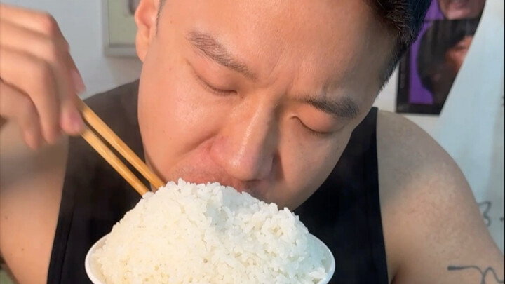 干饭了！健身和吃饭你们自己选吧！辣椒炒肉niu皮！