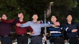 [Grup Tari Buqi] Siapa yang mau jadi teman sebangkuku?
