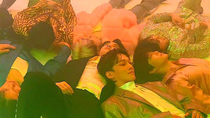 [EXO] We’re so damn handsome! 😎👍