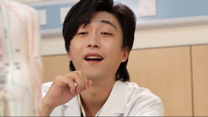 หมอเกิดใหม่ได้ระบบสุดโกง! ยิ่งอู้ยิ่งเก่ง