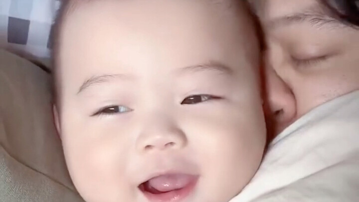 Baby-obsessed maniacs, unite! The sweet, milky scent of kids is just so addictive!