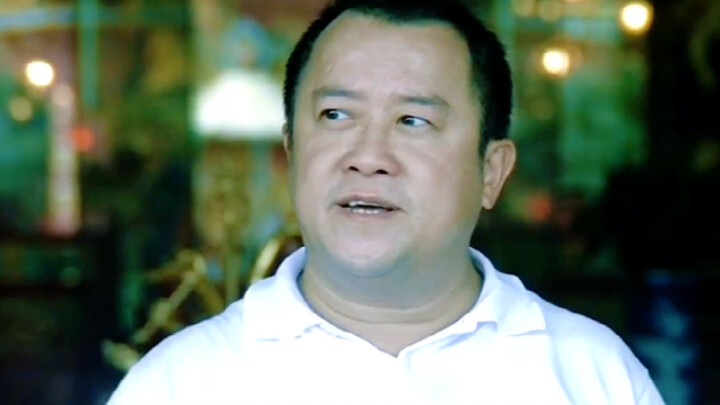 Ăn cơm hộp mà như thưởng thức hương vị giang hồ, màn biểu diễn này thật khiến người ta tâm phục khẩu