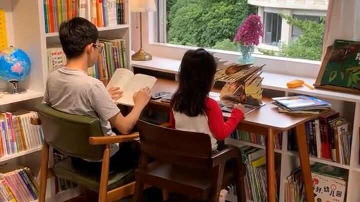 Đây đâu phải sách dành cho trẻ em, đây chính là chất độc đối với trẻ em chứ