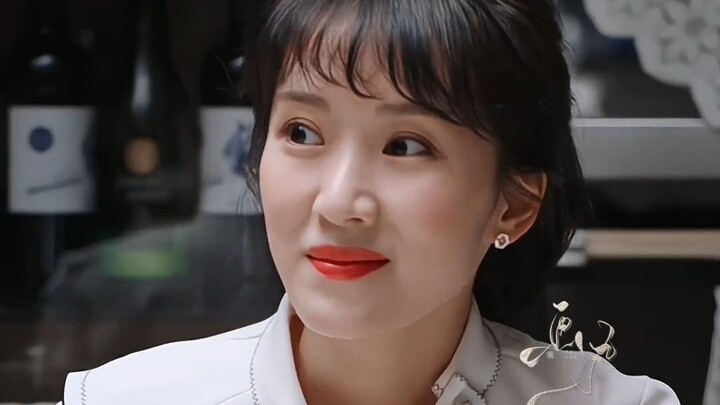 Meskipun Lili manja, pandangan hidupnya sangat lurus.