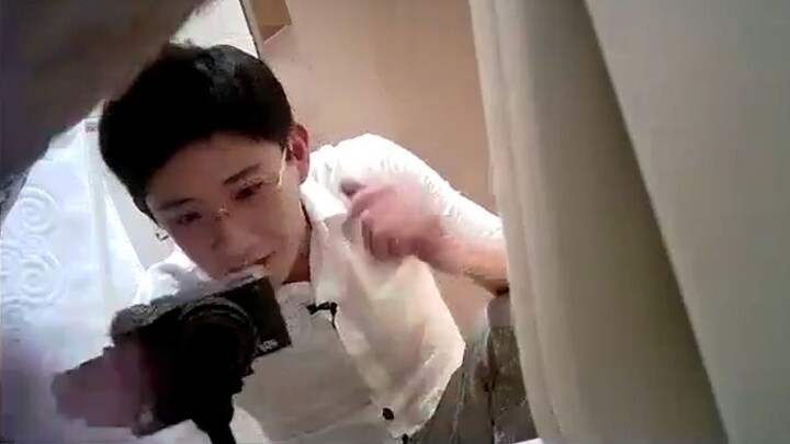 The guy installed three cameras in the hotel to warn the girl, but he was shocked by the pictures he