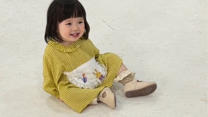 Hậu trường đi làm của Tiểu Viên (mẫu ảnh chỉ toàn thả lỏng, không làm gì cả)