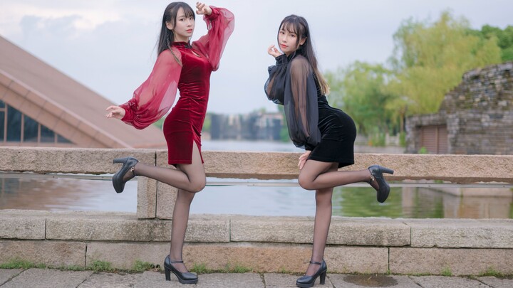 Cô gái mặc sườn xám gợi cảm nhảy múa trong điện thoại của bạn ‖ màn hình dọc "Đỏ"