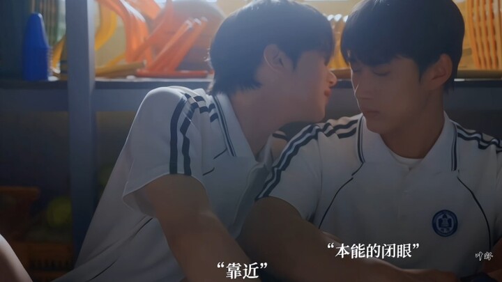 Dia berkata, “Mau aku ajarin? Menanam stroberi.”