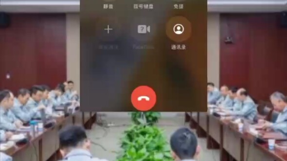 الأساتذة يواجهون المدير بغضب: هل هكذا يكون مدير المدرسة؟ أيهما أهم: الحصص أم الاجتماعات؟