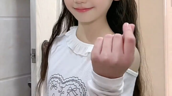 Ai mà từ chối được em bé dễ thương này chứ?