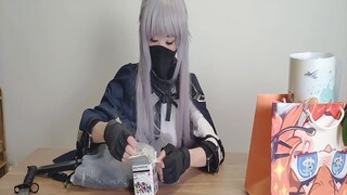 少前官方COS服？AK-12极昼微光冲锋衣开箱简评