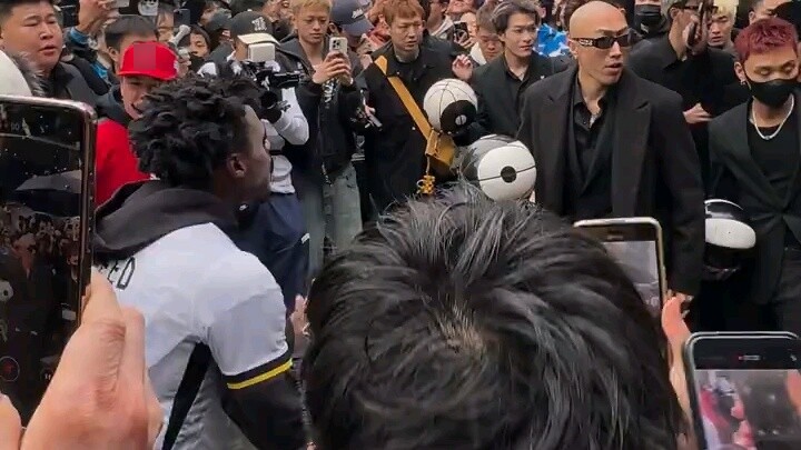 Tim basket F3 dan saudara laki-laki dengan hipertiroidisme di Chengdu