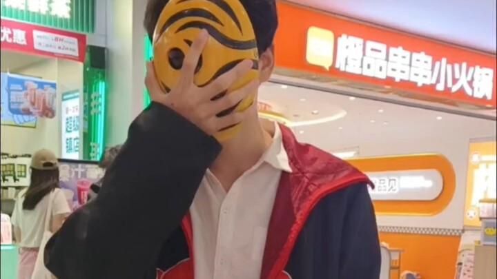 The mask represents the record, while Xiaoyi embodies history.