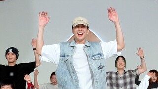 يا جماعة، ساعدوني في عد عدد الأغاني التي رقصنا عليها!