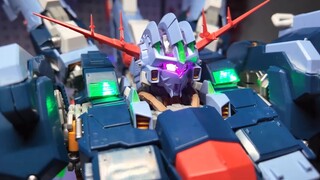 Risking her life! A novice girl built the perfect Zeon in Mecha City in 10 days and 130 hours!