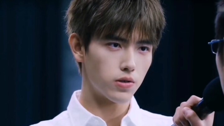 "Li Xun: Apakah kamu membenci orang itu? Putri: Ya! Li Xun: Aku mengerti."