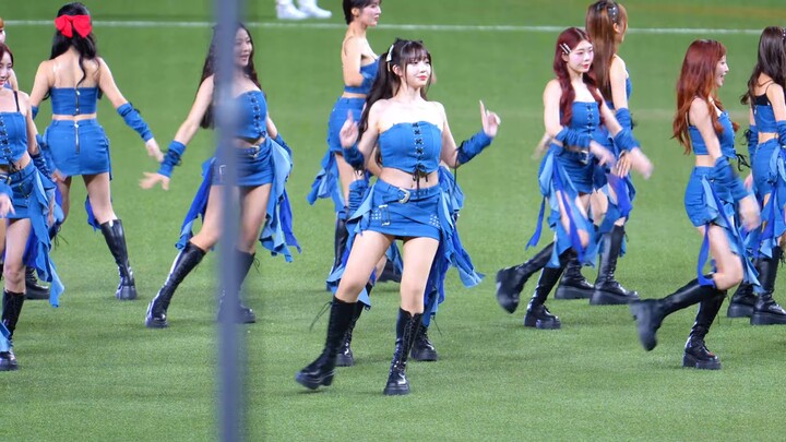 This opening is so amazing—when the Little Dragon Girl cheerleader goddess appears, the whole venue 