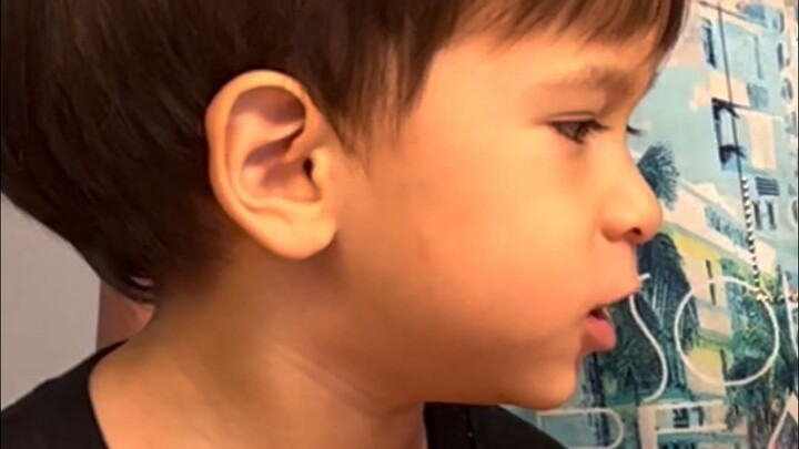เมื่อยายชาวต่างชาติและปู่ชาวจีนดูแลเด็ก