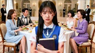 Abandoned by Her Family, the Girl is Reborn to Become a Top Scientist, Surpassing Her Family!