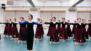 Highlights of the Uyghur dance class at Minzu University of China