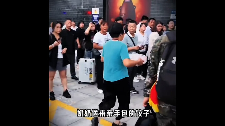 Segala upaya hanya untuk membela tanah air dan negara!