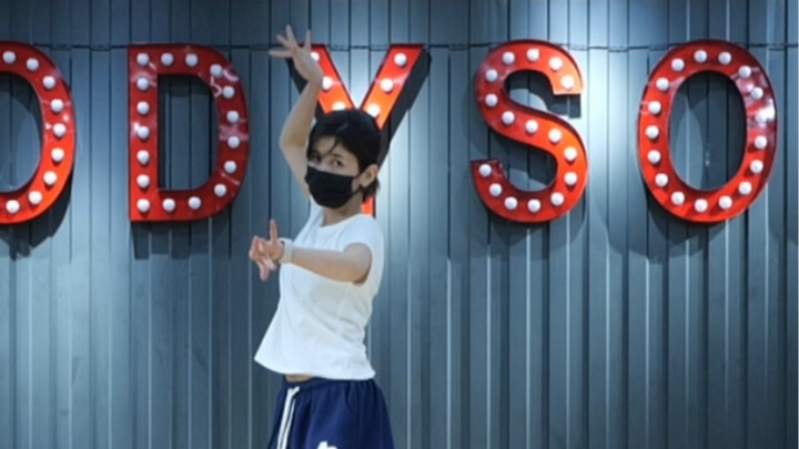 As soon as Tutti hits the stage, it’s all Xinjiang dance!